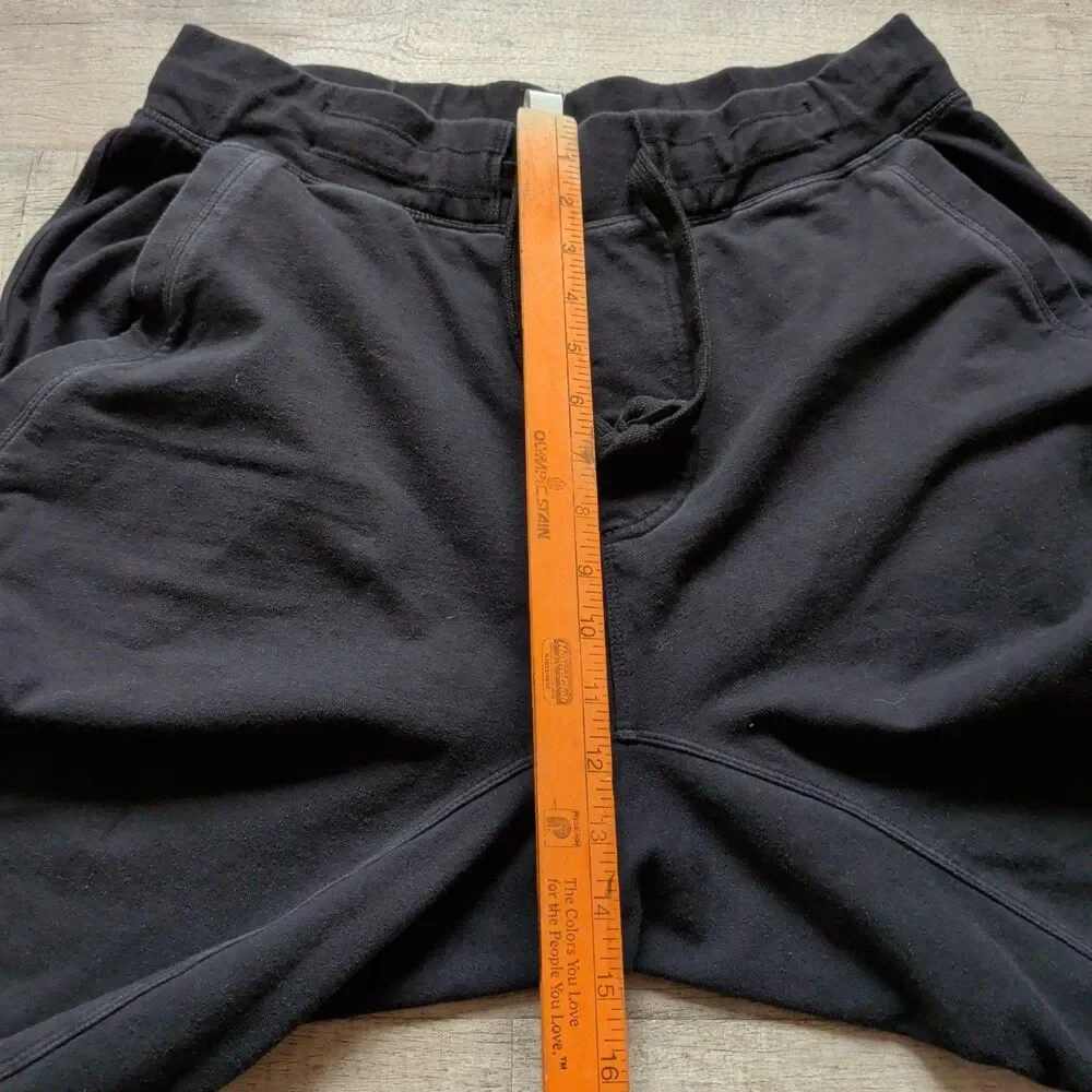 ​Lululemon Women's Black Cotton Blend Cropped Joggers Sweatpants Size M